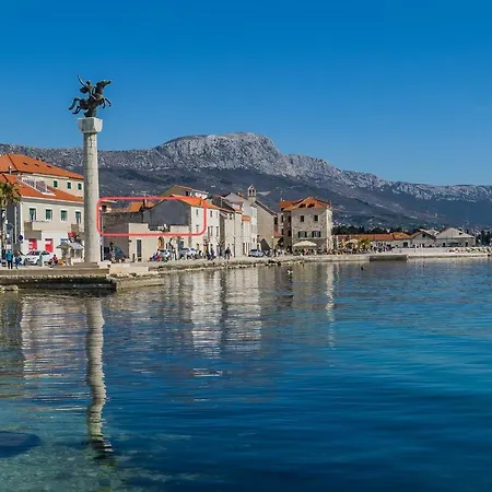 A1 - Spacious On The Seafront With Terrace Kaštela