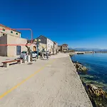 A1 - Spacious On The Seafront With Terrace Apartment Kaštela