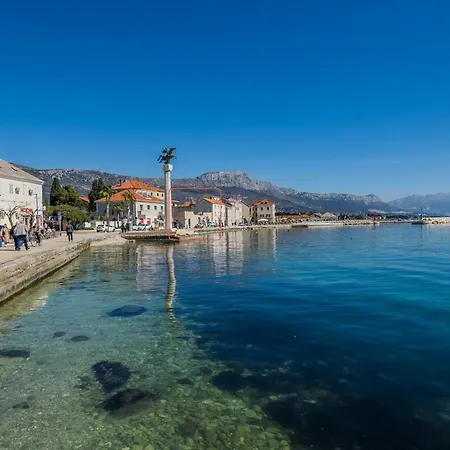 A1 - Spacious On The Seafront With Terrace Kastela