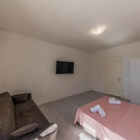 Apartment A1 - Spacious On The Seafront With Terrace Kastela